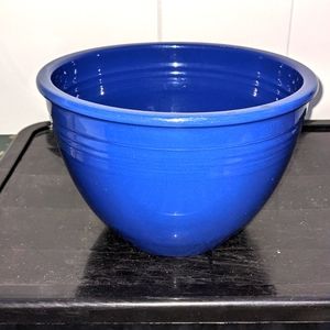 Vintage cobalt blue Fiestaware nesting bowl